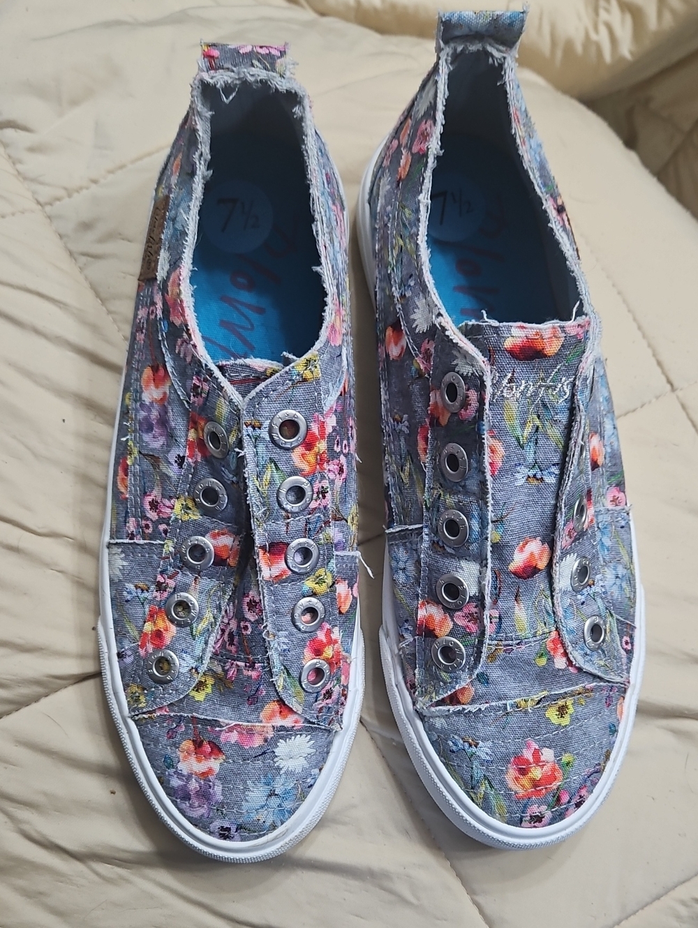 BlowfiahWomen's Floral Slip-On Canvas Sneakers - Denim Blue/Gray